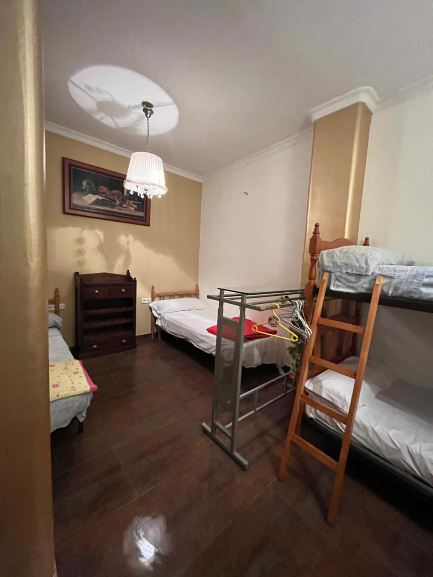 Apartamento En Pleno Centro De Marchena 3 Dormitorios 3 Banos Privados Exterior photo